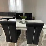 Apartment Nikola Neum