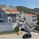 Nikola,villa Vuletic * Neum
