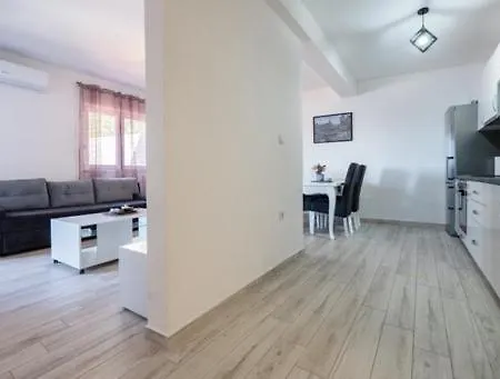 Apartamento Nikola *