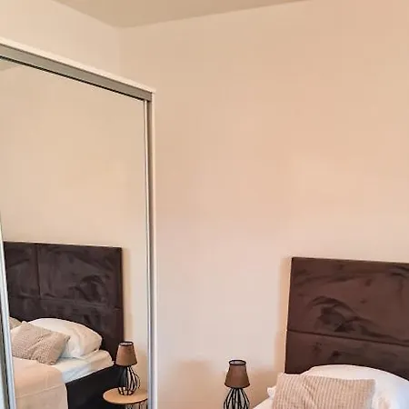 Nikola Appartement *